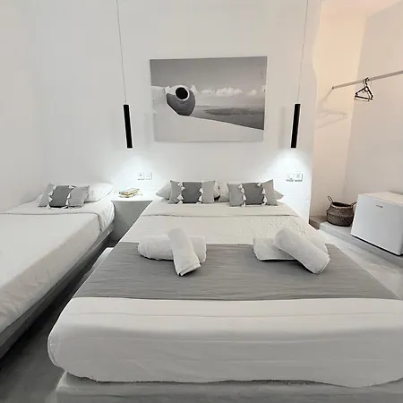 Heart Fira (Santorini)